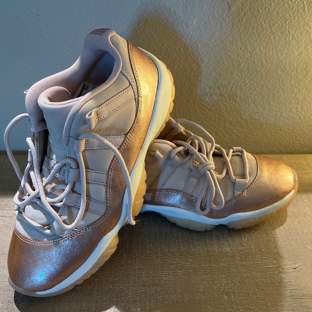 Jordan Retro 11 Rose